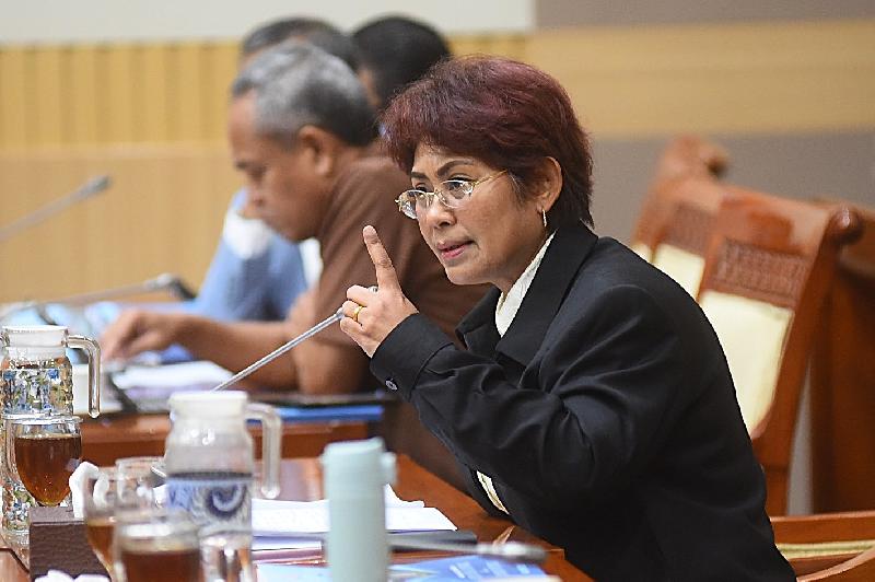 Mercy Barends Tekankan RUU Polri Harus Cegah Intervensi Politik dan Oligarki Mercy Barends Tekankan RUU Polri Harus Cegah Intervensi Politik dan Oligarki