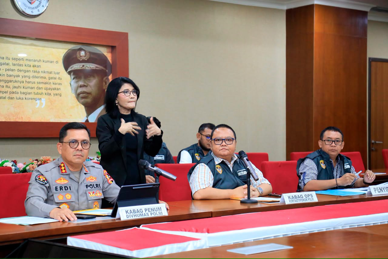Polri Tetapkan Dua Tersangka dalam Dugaan Korupsi Proyek Revitalisasi PG Assembagoes Polri Tetapkan Dua Tersangka dalam Dugaan Korupsi Proyek Revitalisasi PG Assembagoes