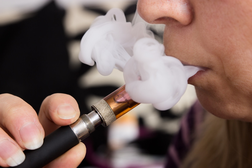 Menkes Ingatkan Risiko Rokok Elektrik, Dinilai Tak Lebih Aman dari Rokok Biasa