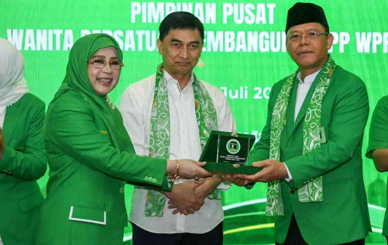 Dewi Arimbi Soeharto Alamsjah Resmi Pimpin PP WPP Periode Baru Dewi Arimbi Soeharto Alamsjah Resmi Pimpin PP WPP Periode Baru