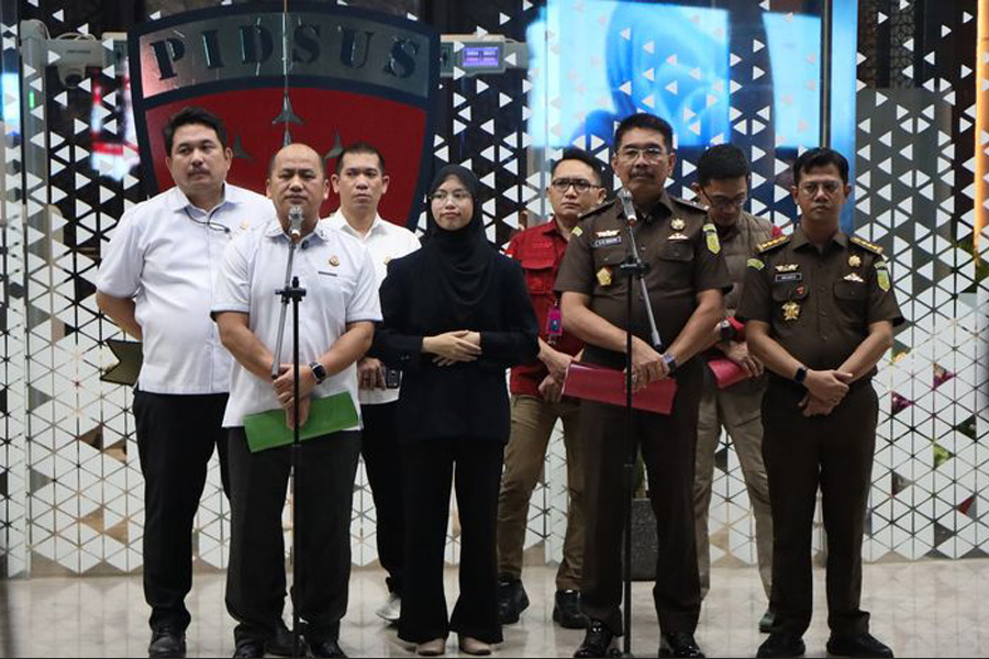 Kejagung Periksa Direksi BUMN dalam Kasus Dugaan Korupsi Program MBG Kejagung Periksa Direksi BUMN dalam Kasus Dugaan Korupsi Program MBG